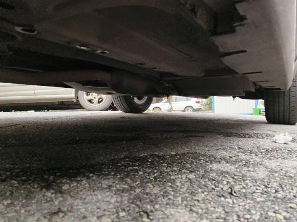 [佛山·粤E] 二手陆风陆风X72015款 2.0T 全景尊享版