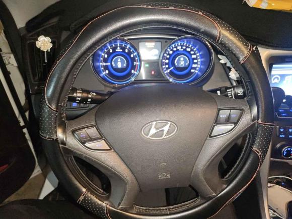 [无锡·苏B] 二手现代索纳塔2013款 2.0L 自动豪华版