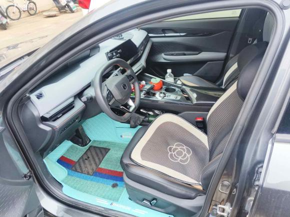 [无锡·苏B] 二手长安长安UNI-V2022款 1.5T 尊贵型