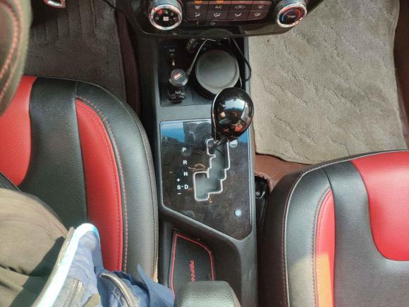 [南京·苏A] 二手江汽集团瑞风S22016款 1.5L CVT豪华智能型 双色版