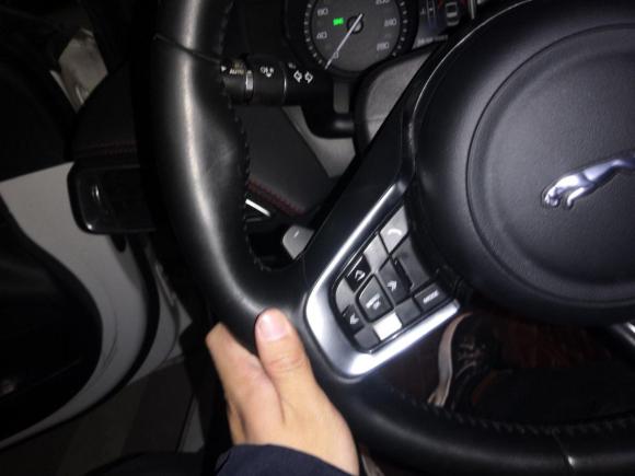 [上海·鲁A] 二手捷豹捷豹XE2015款 2.0T 200PS R-Sport