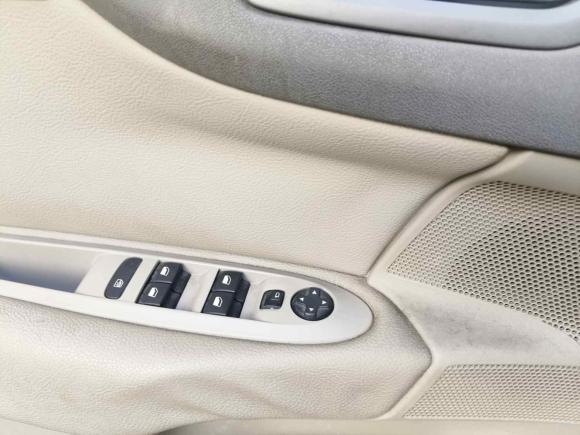 [上海·沪C] 二手雪铁龙雪铁龙C4L2013款 1.6L 手动劲享版