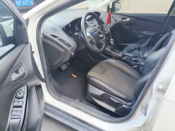 [深圳·粤B] 二手福特福克斯2012款 三厢 1.6L 自动风尚型