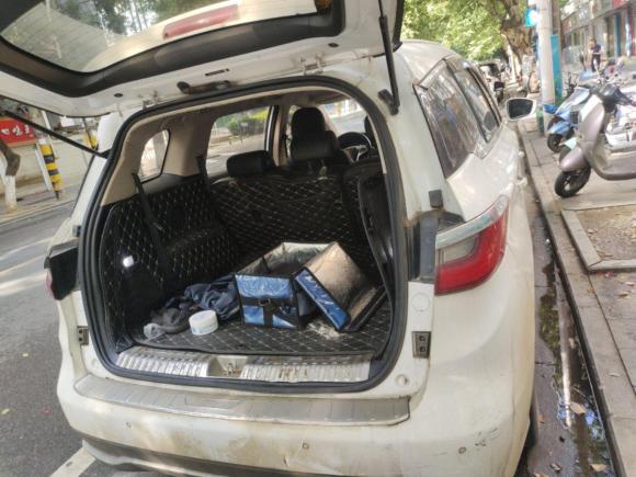 [武汉·鄂A] 二手比亚迪宋MAX2017款 1.5T 自动智联尊贵型 7座