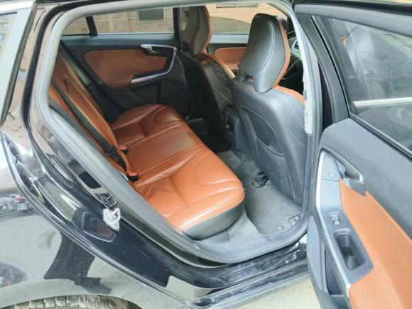 [上海·沪E] 二手沃尔沃沃尔沃V602014款 T5 智雅版