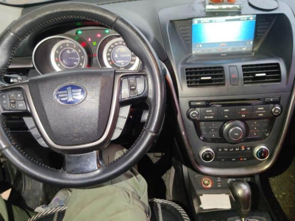 [宁波·浙B] 二手奔腾奔腾X802015款 2.0L 自动舒适周年纪念型