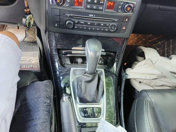 [上海·苏A] 二手雪铁龙雪铁龙C52014款 2.0L 自动尊享型