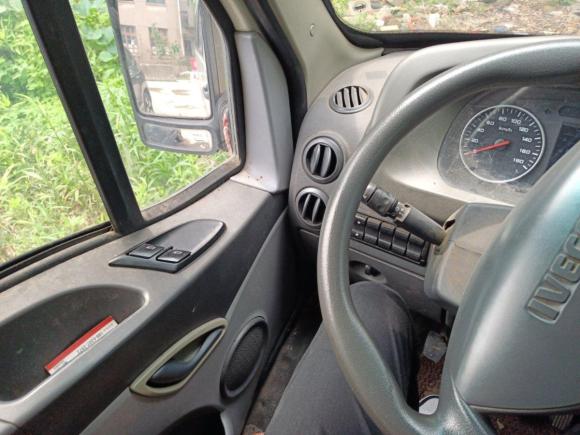 [无锡·苏B] 二手依维柯依维柯褒迪2013款 2.5T-V39 箱货低顶