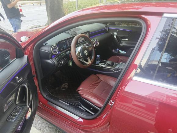 [深圳·粤B] 二手奔驰奔驰A级2020款 A 200 L 运动轿车