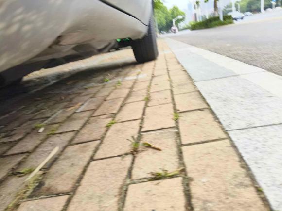 [南京·苏A] 二手Jeep自由光2016款 2.4L 专业智能版