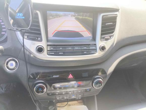[苏州·苏U] 二手现代途胜2015款 1.6T 双离合两驱智能型