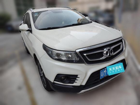 驾驶室前排座椅后排座椅后备箱其他最新二手北京汽车绅宝x55价格,二手