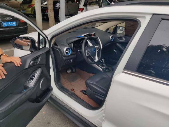 [成都·川A] 二手比亚迪元新能源2018款 EV360 智联炫酷型