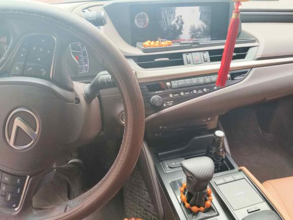 [济南·鲁A] 二手雷克萨斯雷克萨斯ES2020款 260 卓越版