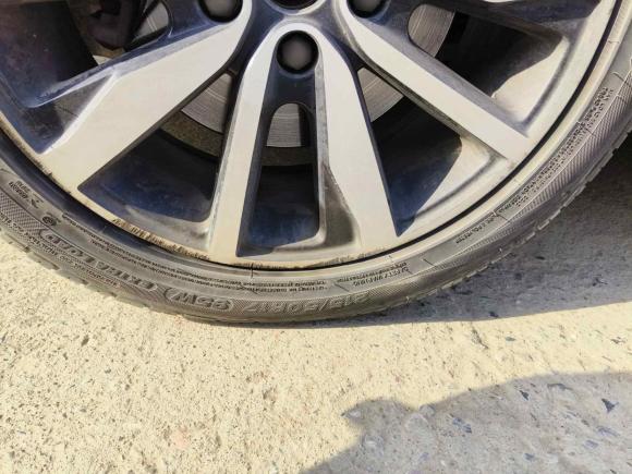 [南京·苏A] 二手荣威荣威i62018款 20T 自动旗舰版