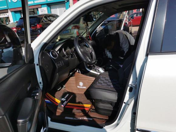 [南京·苏L] 二手铃木超级维特拉2012款 2.4L AT豪华导航5门版