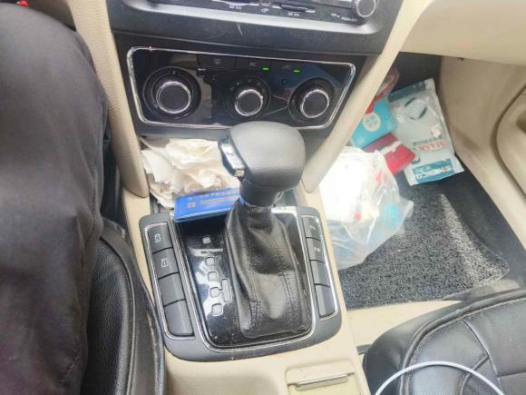 [杭州·浙A] 二手斯柯达昊锐2012款 1.8TSI 自动优雅版