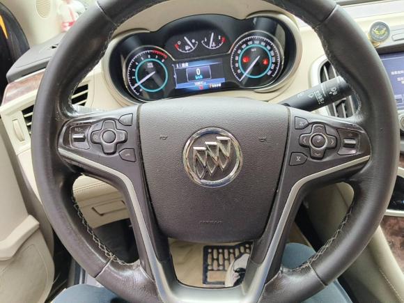 [武汉·鄂A] 二手别克君越2013款 2.4L SIDI领先舒适型