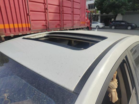 [苏州·苏E] 二手长安逸动DT2018款 1.6L 手动尊享型