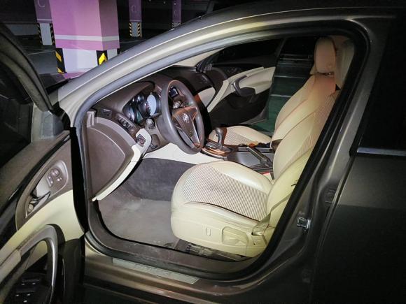 [宁波·浙B] 二手别克君威2015款 2.0L 领先时尚型