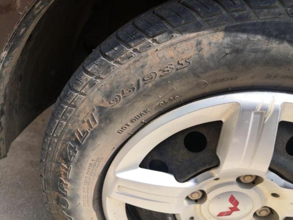 [武汉·鄂A] 二手五菱汽车五菱宏光2015款 1.2L S 基本型国V