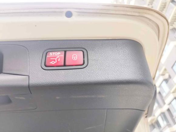 [上海·沪J] 二手奔驰奔驰GLC2016款 GLC 260 4MATIC 豪华型