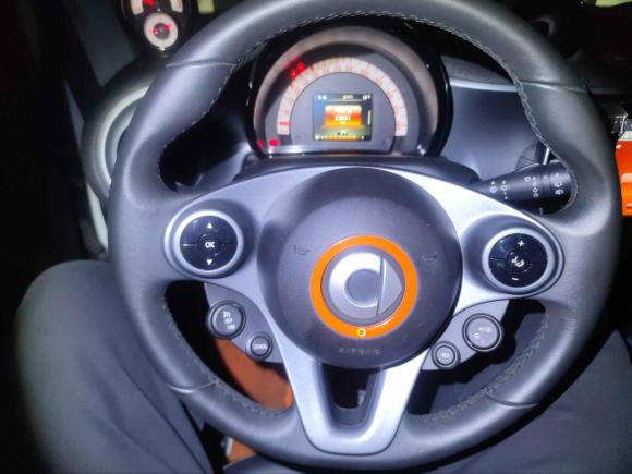 [深圳·粤B] 二手smartsmart fortwo2018款 0.9T 66千瓦硬顶先锋版 国V