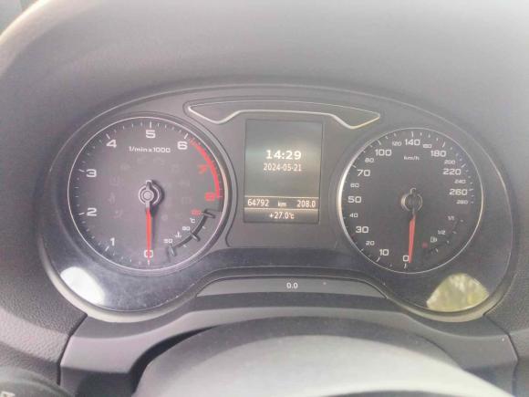 [北京·辽A] 二手奥迪奥迪A32015款 Limousine 40 TFSI 自动舒适型