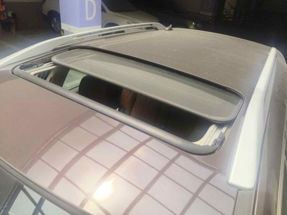 [上海·沪C] 二手比亚迪比亚迪S72015款 2.0T 升级版 自动尊贵型