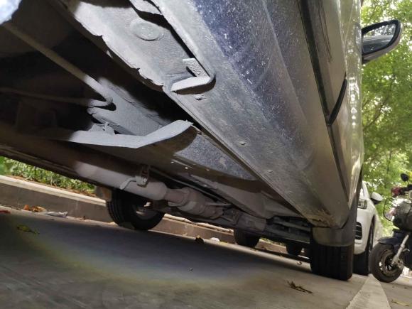 [广州·粤A] 二手现代北京现代ix352010款 2.0L 自动两驱精英版GLS