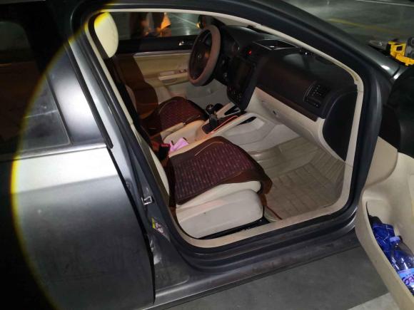 [上海·赣G] 二手大众速腾2009款 1.6L 手动舒适型