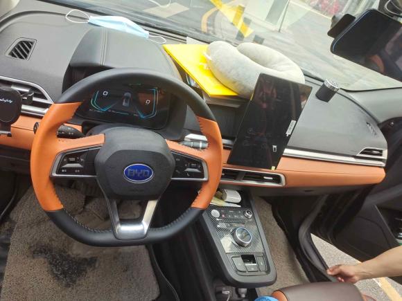 [深圳·粤B] 二手比亚迪比亚迪e22021款 豪华型