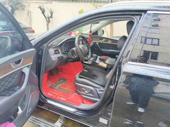 [上海·皖K] 二手红旗红旗HS72021款 2.0T DCT两驱智联旗享版