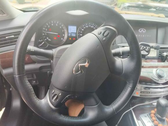 [深圳·粤B] 二手英菲尼迪英菲尼迪Q702017款 Q70L 2.5L 悦享版