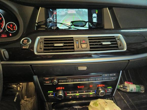 [上海·沪D] 二手宝马宝马5系GT2015款 528i 领先型