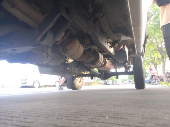 [宁波·赣E] 二手长安跨越跨越王X12018款 1.2L标准型双排后单轮短货箱LJ469Q-AEB