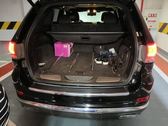 [成都·川A] 二手Jeep大切诺基2014款 3.6L 旗舰尊悦版