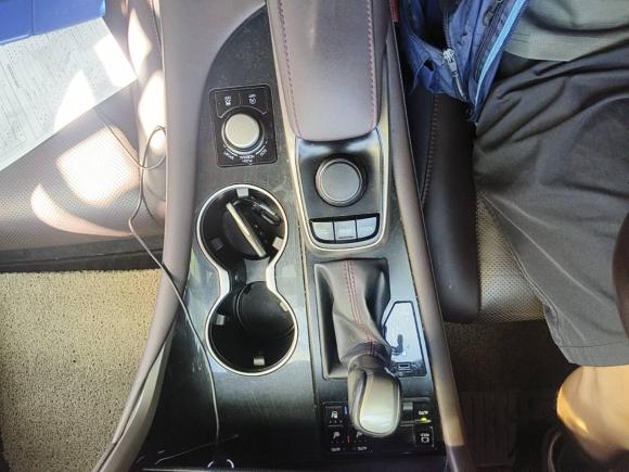 [上海·沪B] 二手雷克萨斯雷克萨斯RX2016款 300 两驱舒适版 国V