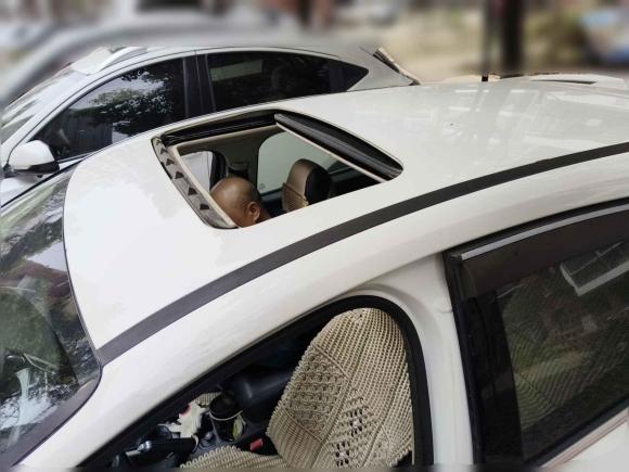 [武汉·鄂A] 二手福特福克斯2012款 两厢 2.0L 手动豪华运动型