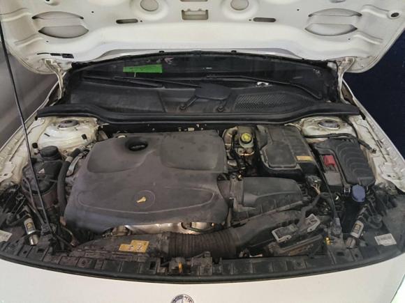 [成都·渝A] 二手奔驰奔驰GLA2016款 GLA 200 动感型