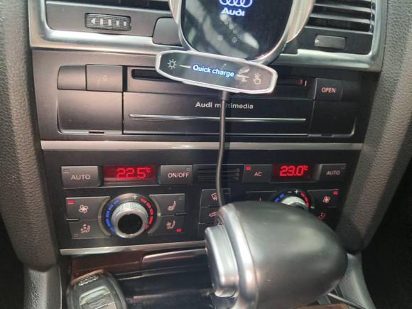 [深圳·鄂F] 二手奥迪奥迪Q72012款 3.0 TFSI 技术型(200kW)