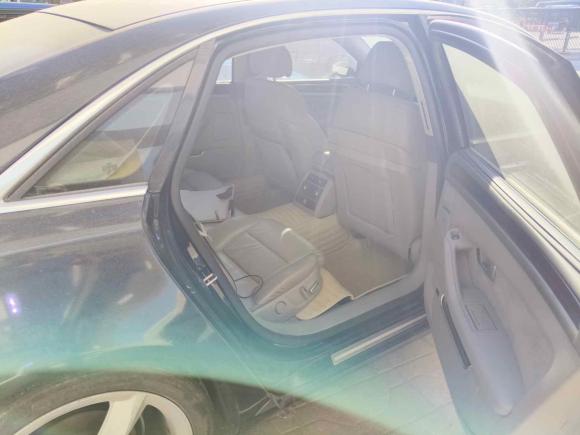 [深圳·粤D] 二手奥迪奥迪A82009款 A8L 2.8 FSI 标准型