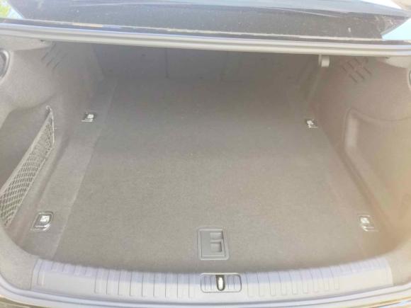 [青岛·鲁B] 二手奥迪奥迪A6L2022款 45 TFSI 臻选致雅型