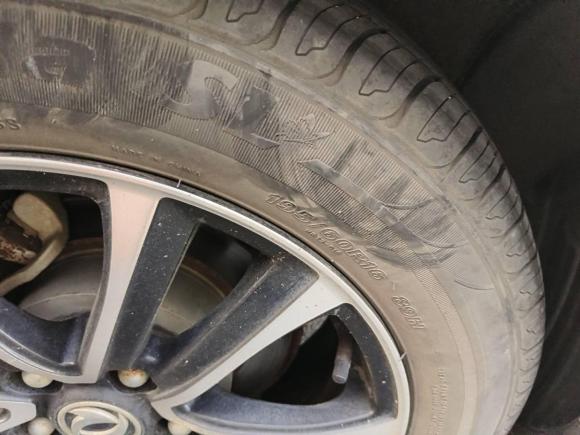 [武汉·鄂A] 二手东风风行风行S5002016款 1.6L 手动尊享型