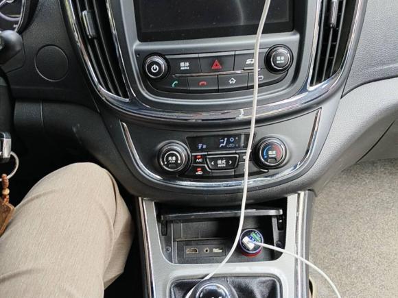 [西安·陕A] 二手宝骏宝骏5602015款 1.8L 手动精英型