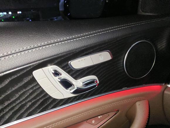 [南京·苏L] 二手奔驰奔驰E级2019款 E 300 L 运动时尚型