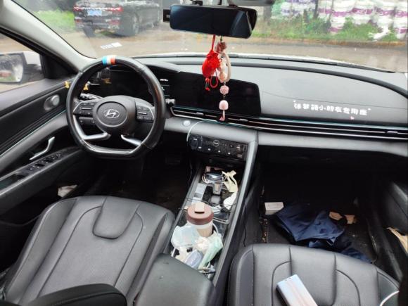 [南通·苏F] 二手现代伊兰特2021款 1.5L CVT LUX尊贵版