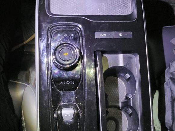 [上海·沪A] 二手埃安AION S Plus2021款 80 科技版