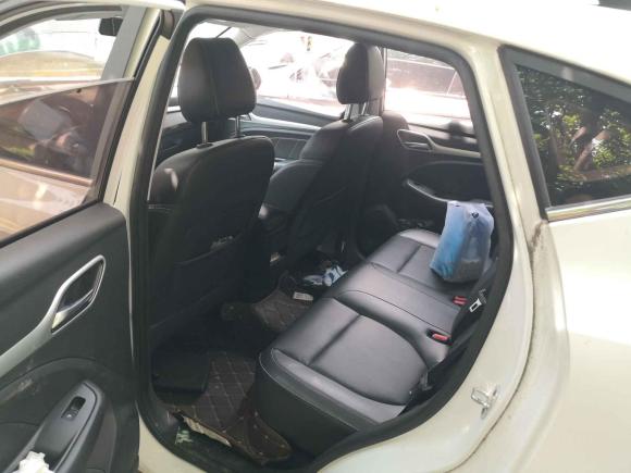 [上海·陕C] 二手名爵名爵ZS2018款 1.5L 自动精英版 国V