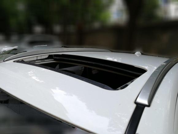 [南京·苏L] 二手奔腾奔腾X402017款 1.6L 自动尊享型